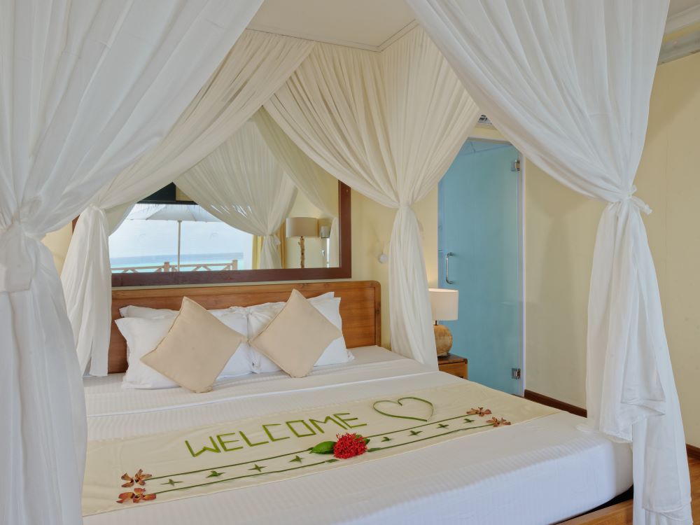 Angaga Island Resort & Spa